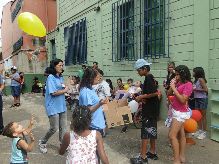 Comunidade do autismo comemora Dia Nacional de Luta da Pessoa com Deficiência — Canal Autismo / Revista Autismo