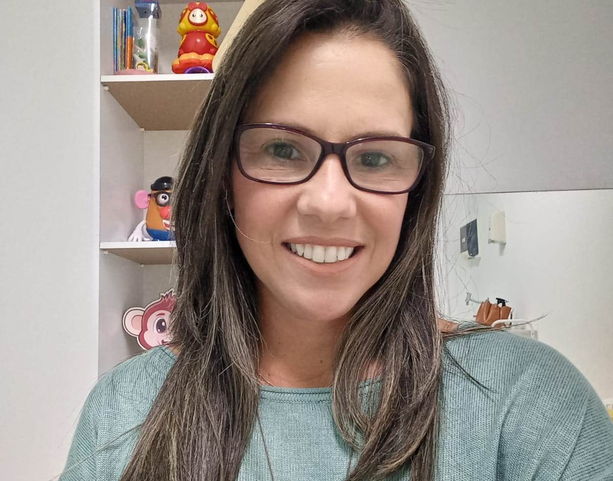 Fonoaudióloga explica comunicação alternativa em podcast de autismo — Canal Autismo / Revista Autismo