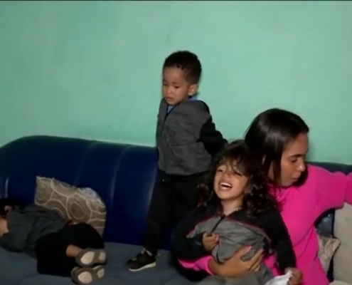 Mãe de trigêmeos autistas busca tratamento na Bahia — Canal Autismo / Revista Autismo