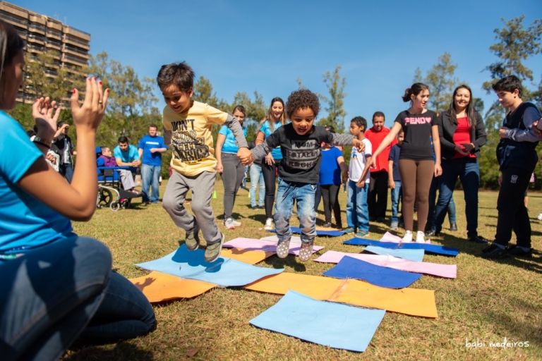 Projeto Parque Azul atende autistas em Goiânia neste sábado - Foto: Babi — Instagram: @babimedeirosfotografias - Canal Autismo / Revista Autismo