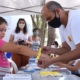 Programa distribui pulseiras de identificação para autistas em praia no Rio — Canal Autismo / Revista Autismo