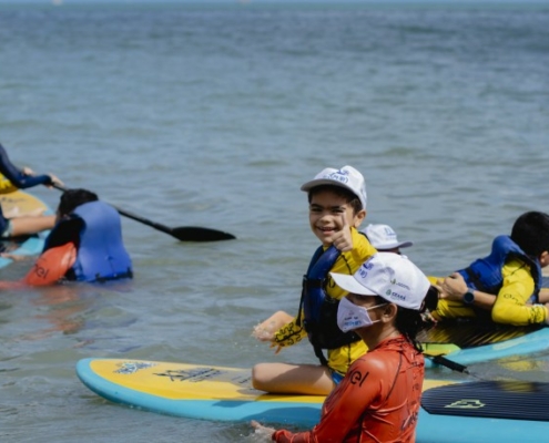 Projeto promove aulas de surfe com remo para autistas em Fortaleza — Canal Autismo / Revista Autismo