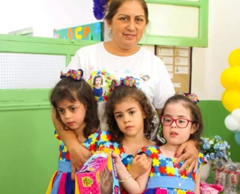 Trigêmeas escolhem autismo como tema de aniversário — Canal Autismo / Revista Autismo