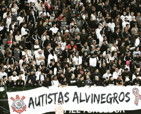 Corinthians tem primeira torcida só de autistas: os 'Autistas Alvinegros' — Canal Autismo / Revista Autismo