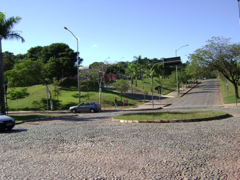 UFMG - Universidade Federal de Minas Gerais - Voluntários da UFMG