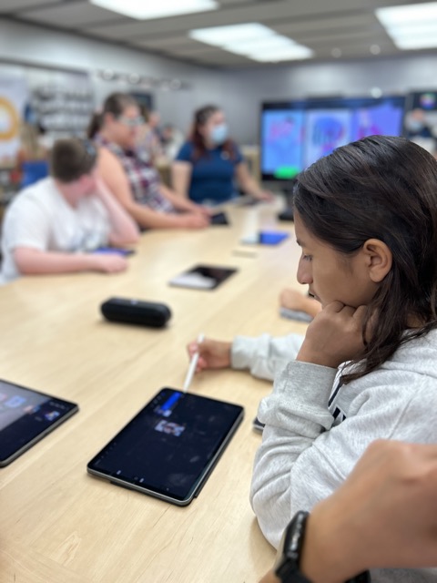 Após sugestão brasileira, Apple faz 1ª sessão para autistas nos EUA — Canal Autismo / Revista Autismo