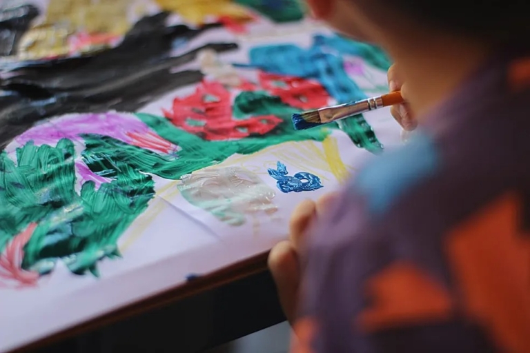 Crianças autistas estampam camisetas com desenhos em Fortaleza — Canal Autismo / Revista Autismo