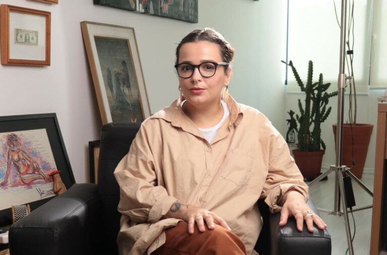Amanda Ramalho lança série sobre autismo no podcast 'Esquizofrenoias' — Canal Autismo / Revista Autismo