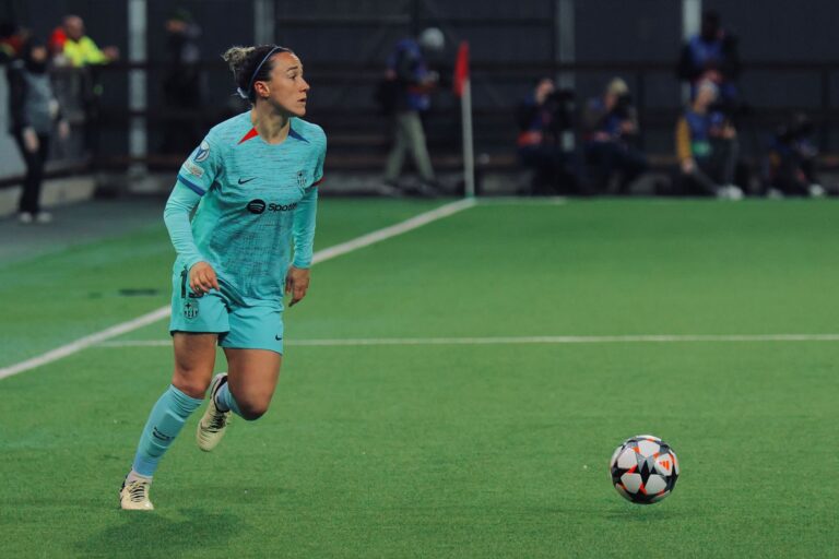 O diagnóstico de Lucy Bronze e a representatividade do autismo feminino no futebol — Canal Autismo / Revista Autismo