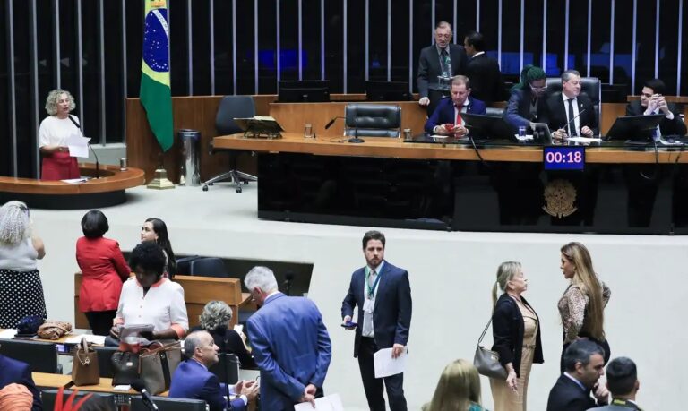 O que esperar do PL de atendimento prioritário para pais atípicos no SUS — Canal Autismo / Revista Autismo