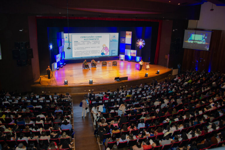 Congresso de autismo em Goiânia reúne cerca de 2 mil pessoas — Canal Autismo / Revista Autismo
