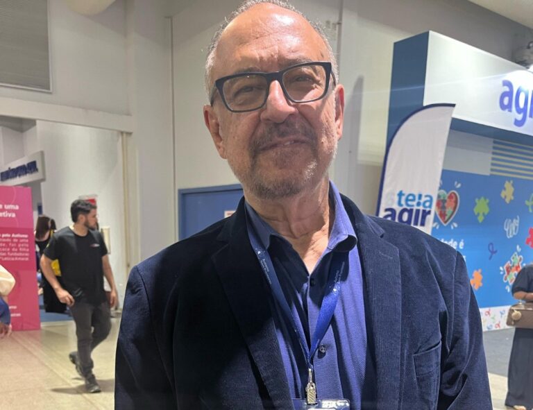 Eu Digo X: Diagnóstico precoce do autismo ganha reforço com aprovação de primeiro biomarcador pela FDA, aponta Dr. Carlos Gadia — Canal Autismo / Revista Autismo