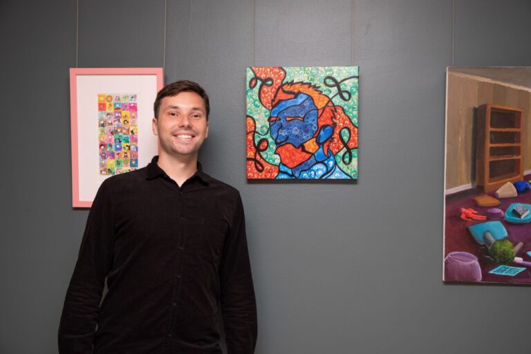 Autista brasileiro expõe obra na sede da ONU em mostra sobre neurodiversidade — Canal Autismo / Revista Autismo