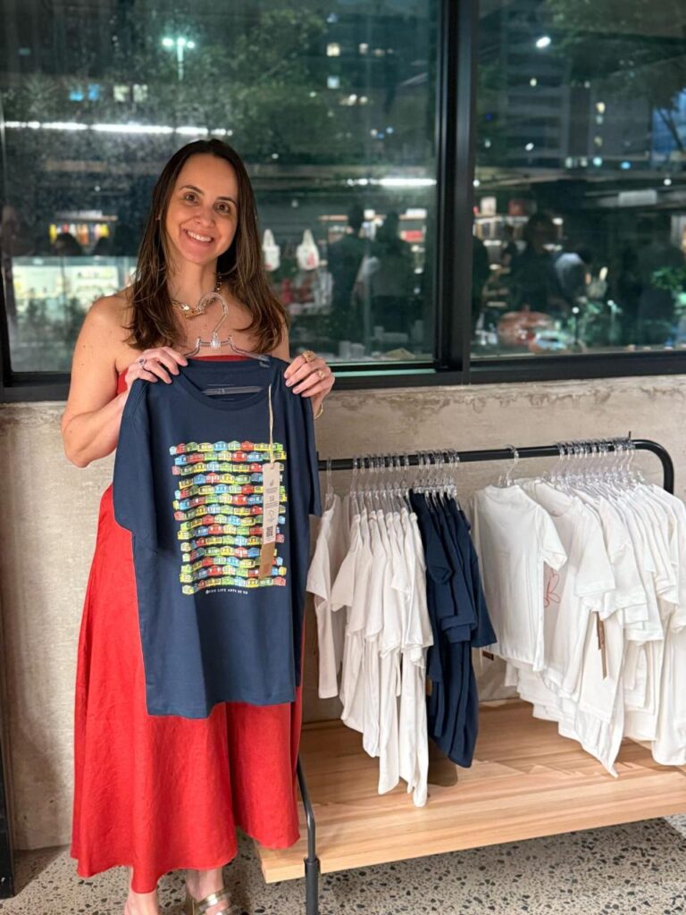 Camisetas com arte de autistas são vendidas no Masp em projeto de inclusão social — Canal Autismo / Revista Autismo