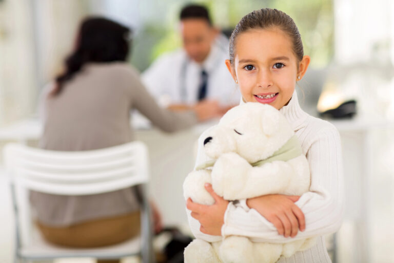 Guia sobre autismo busca ampliar diagnóstico precoce e apoiar médicos em todo o país, diz diretor da Biosintética