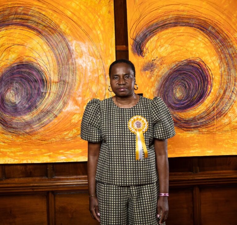 Autista, Nnena Kalu vence o prêmio Turner e transforma o mundo da arte — Canal Autismo / Revista Autismo