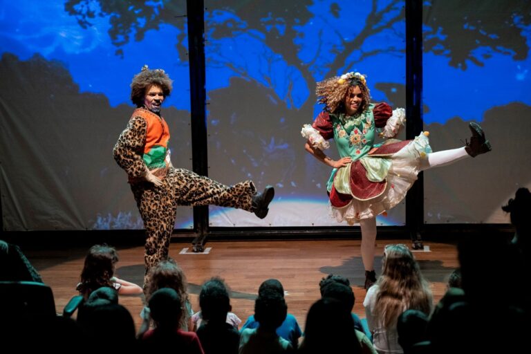 Festival de teatro infantil em Goiânia trará atividades para crianças neurodivergentes — Canal Autismo / Revista Autismo