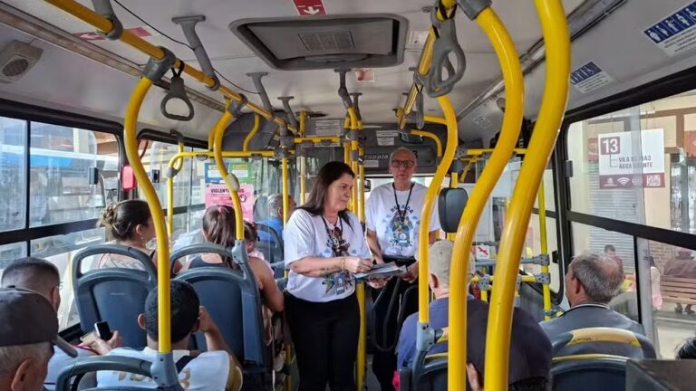 Campanha sobre autismo ocorre em ônibus de Teresópolis — Canal Autismo / Revista Autismo