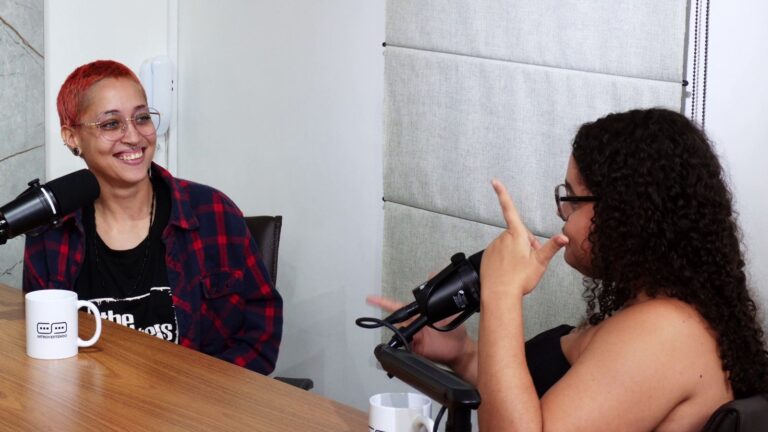 Mulheres lésbicas autistas contam experiências em podcast — Canal Autismo / Revista Autismo